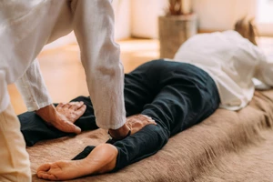 Shiatsu-Körperarbeit-Japan-Theraphie-Massage Was ist Shiatsu? Körperarbeit und Theraphie