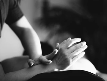 Shiatsu-Körperarbeit-Japan-Theraphie-Massage Was ist Shiatsu? Körperarbeit und Theraphie